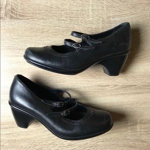 Dansko black leather Mary Janes
